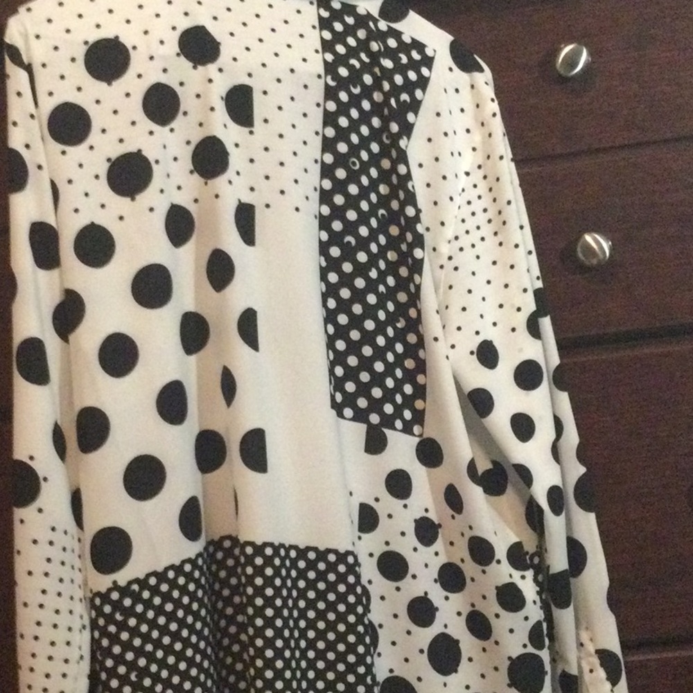 Calvin Kline polka dot shirt medium - Picture 4 of 5